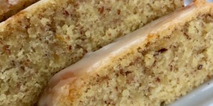 Beitragsbild des Blogbeitrags Mandel – Zitronenkuchen ohne Mehl mit Zitronenguss
