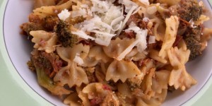 Beitragsbild des Blogbeitrags Pasta mit Brokkolisugo 