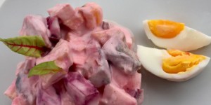 Beitragsbild des Blogbeitrags Matjes mit Roten Rüben, Erdäpfeln und Ei