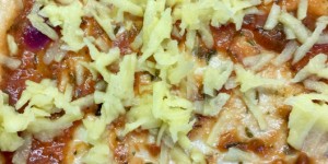 Beitragsbild des Blogbeitrags Nein, uns ist nicht fad,..dennoch Pizzachallenge mit Birgit 