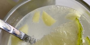 Beitragsbild des Blogbeitrags Erfrischend! Ingwer-Limetten Sirup für köstliche Limonade 