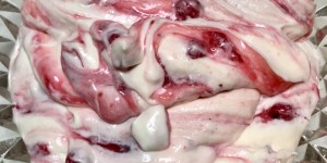 Beitragsbild des Blogbeitrags Dessert: Fluffige Mascarpone Creme mit Ribiseln