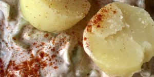 Beitragsbild des Blogbeitrags Slowenische Küche: Gurkensalat mit Erdapfel 