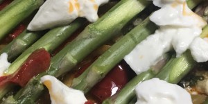 Beitragsbild des Blogbeitrags Vegetarische Quiche mit Spargel und Mozzarella di Buffola