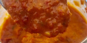 Beitragsbild des Blogbeitrags Veryhot: Chilipaste – Rezept mit nur zwei Zutaten
