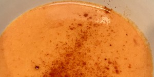 Beitragsbild des Blogbeitrags Rezept für eine köstliche Paprikacremesuppe 