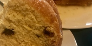 Beitragsbild des Blogbeitrags Sonntagskuchen: Getränkter Orangengugelhupf mit Orangenguss