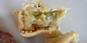 Beitragsbild des Blogbeitrags Rindsschnitzel, grüner Spargel und Spargel-Ziegenfrischkäsestrudel