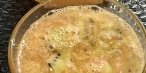 Beitragsbild des Blogbeitrags Ein zuckerfreier Vitaminkick: Selbstgemachte Limonade mit Kiwi