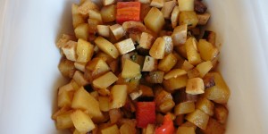 Beitragsbild des Blogbeitrags Vegan: Erdäpfel-Räuchertofu-Paprika Pfanne
