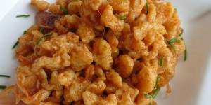 Beitragsbild des Blogbeitrags #tierfreitag: Nockerl mit geschmolzenen Schalotten, Knoblauch und Pimenton picante