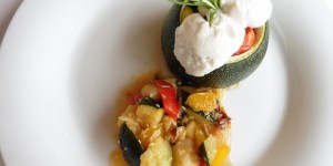 Beitragsbild des Blogbeitrags Gefüllte Zucchini mit Ziegenkäse