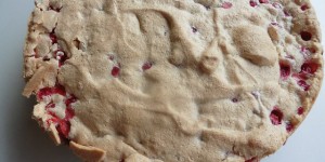 Beitragsbild des Blogbeitrags Backe Backe Kuchen, der Bäcker hat gerufen,..Ribiselschaumkuchen mit Limoncello
