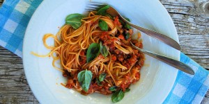 Beitragsbild des Blogbeitrags Gastbeitrag von Zorra von 1 x umrühren bitte aka Kochtopf : Chorizo Bolognese 