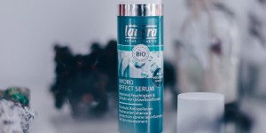 Beitragsbild des Blogbeitrags Bio-Alge und natürliche Hyaluronsäure: Das lavera Hydro Effect Serum