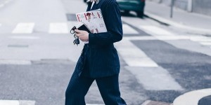 Beitragsbild des Blogbeitrags Stylisch ins Office: Business Outfit mit Nadelstreifen-Anzug!