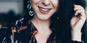 Beitragsbild des Blogbeitrags Festliches Drogerie Make-up mit Glow für Weihnachten und Silvester!
