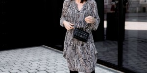 Beitragsbild des Blogbeitrags So style ich mein Isabel Marant Kleid zu Skinny Jeans und Chanel Bag!