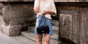 Beitragsbild des Blogbeitrags Styling-Idee: Kurzer Wickelrock mit Strickshirt und Plateau-Sandalen!