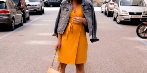 Beitragsbild des Blogbeitrags Ein gelbes Kleid kombinieren? Alltagsoutfit mit Jeansjacke und Sneakers!