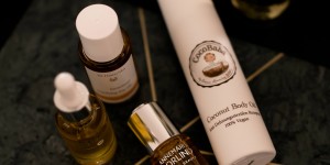 Beitragsbild des Blogbeitrags Sommer, Sonne, Beauty-Öl: Diese natürlichen Öle für die Haut müsst ihr probieren! 