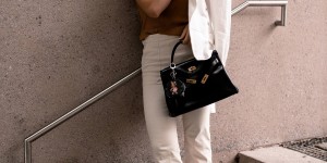 Beitragsbild des Blogbeitrags Mein Sommer Outfit fürs Büro mit Culotte, Chanella Pumps und Henkeltasche