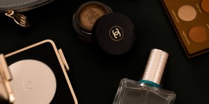 Beitragsbild des Blogbeitrags Make-up für unterwegs: Auf diese 6 Beauty-Tools möchte ich nicht verzichten!