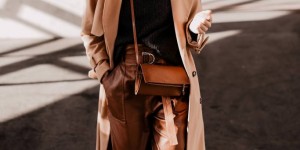 Beitragsbild des Blogbeitrags Alltagsoutfit mit warmen Trenchcoat, High-Waist Lederhose und Nowles Boots