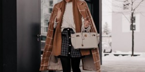 Beitragsbild des Blogbeitrags Tweed-Trend: Mein Outfit mit Tweed-Rock, Boots und Mantel in Camel 