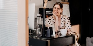 Beitragsbild des Blogbeitrags 4 Gründe für eine entspannte Kaffeepause im Büro! + 4 Tipps für guten Kaffee