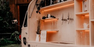 Beitragsbild des Blogbeitrags Unser Photobooth-Highlight: Die besondere Hochzeits-Fotobox von Hapymio!