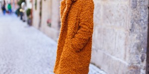 Beitragsbild des Blogbeitrags Mantel aus Teddystoff, Free People Jeans und Isabel Marant pour H&M Boots