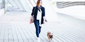 Beitragsbild des Blogbeitrags Peeptoe Booties von Guess, Skinny Jeans und Streifenbluse