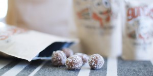 Beitragsbild des Blogbeitrags 3 Vegane Snacks für zwischendurch + Gewinnspiel
