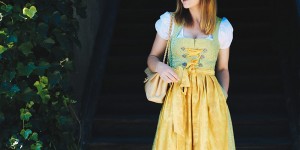 Beitragsbild des Blogbeitrags Oktoberfest Styling Tipps: Dirndl-Dekolleté, passende Schuhe und Dirndl No-Gos! 
