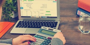Beitragsbild des Blogbeitrags Papierlose Buchhaltung – So digitalisierst du deine steuerrelevanten Dokumente