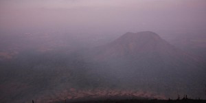 Beitragsbild des Blogbeitrags Nachtwanderung auf den Vulkan San Cristobal 