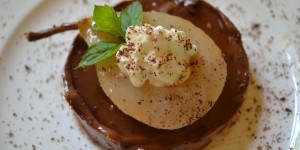 Beitragsbild des Blogbeitrags Schokocremetörtchen mit Birne