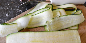 Beitragsbild des Blogbeitrags Zucchini-Carpaccio 