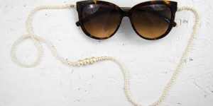 Beitragsbild des Blogbeitrags Wie bastele ich mir ein stylisches DIY Brillenband?