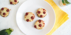 Beitragsbild des Blogbeitrags Zucchini Pizza als Odeuvre