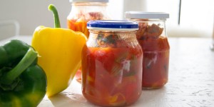 Beitragsbild des Blogbeitrags Letscho ohne Fleisch einkochen