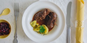 Beitragsbild des Blogbeitrags Rinder Roulade in Rotweinsauce 