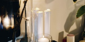 Beitragsbild des Blogbeitrags Halloween: DIY Kerzen aus Küchenrollen 