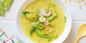 Beitragsbild des Blogbeitrags Kokossuppe mit Shrimps 
