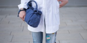 Beitragsbild des Blogbeitrags DIY Patched Jeans, Strenesse Bluse, Hugo Boss Tasche und Anna Field Schuhe Wochenend-Date