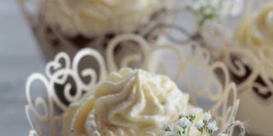 Beitragsbild des Blogbeitrags Bananen Cupcakes im Hochzeitsdesign
