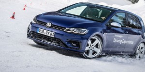 Beitragsbild des Blogbeitrags VW Driving Experience: Mit T-Roc & Golf R quer!