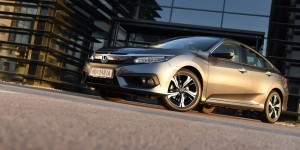 Beitragsbild des Blogbeitrags Im Test: Honda Civic Limousine Executive 1.6 i-DTEC 9AT! 