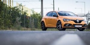 Beitragsbild des Blogbeitrags Der Renault Mégane R.S. Trophy im Test!